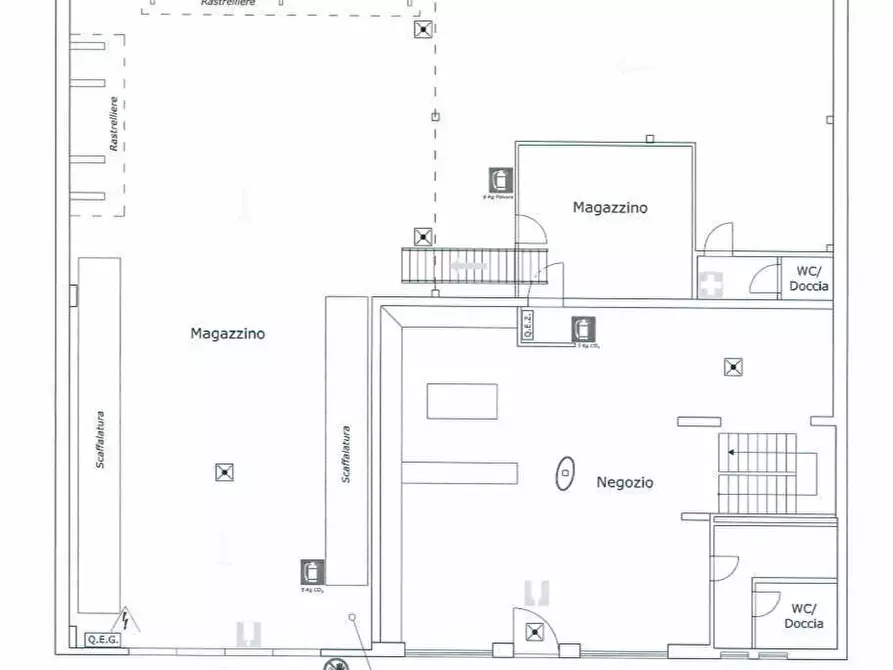 Immagine 17 di Attività artigianale in vendita  a Massa