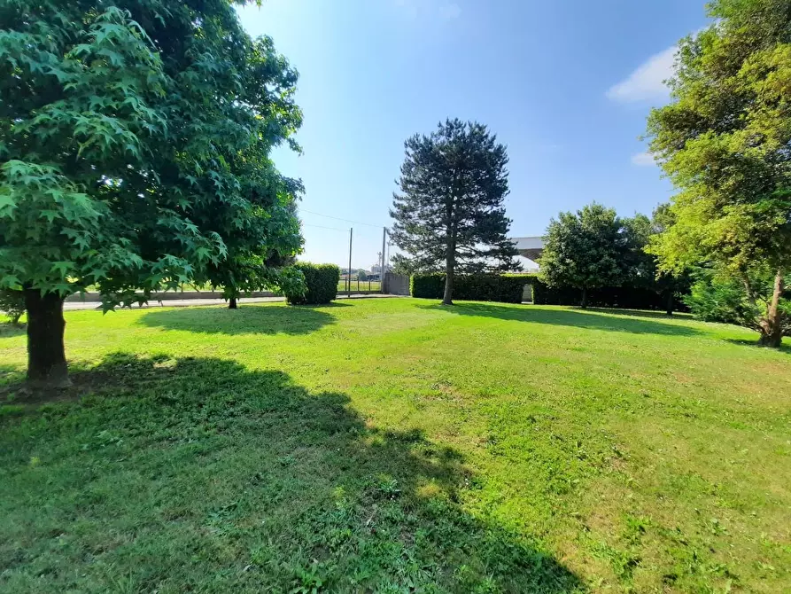 Immagine 5 di Villa in vendita  a Porcari