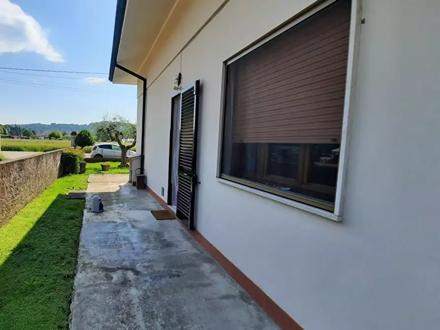 Immagine 23 di Villa in vendita  a Porcari