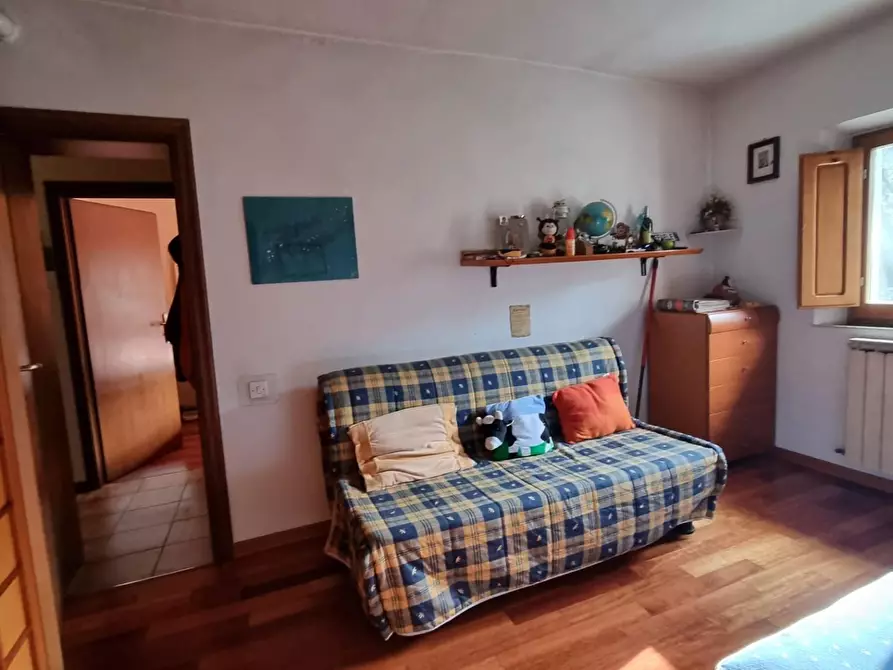 Immagine 17 di Appartamento in vendita  a Poggibonsi