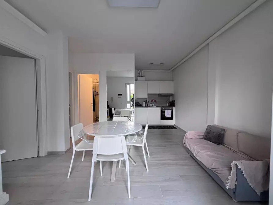 Immagine 3 di Appartamento in vendita  a Massa