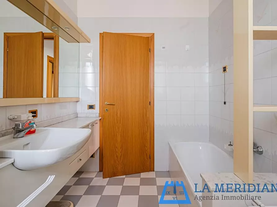 Immagine 17 di Casa indipendente in vendita  a Larciano