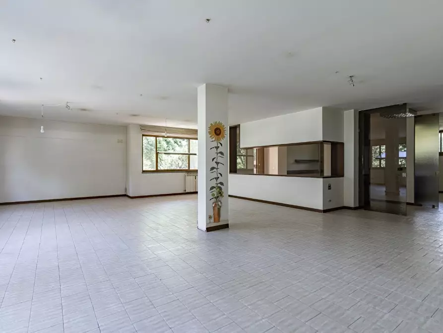 Immagine 4 di Ufficio in vendita  a Vinci