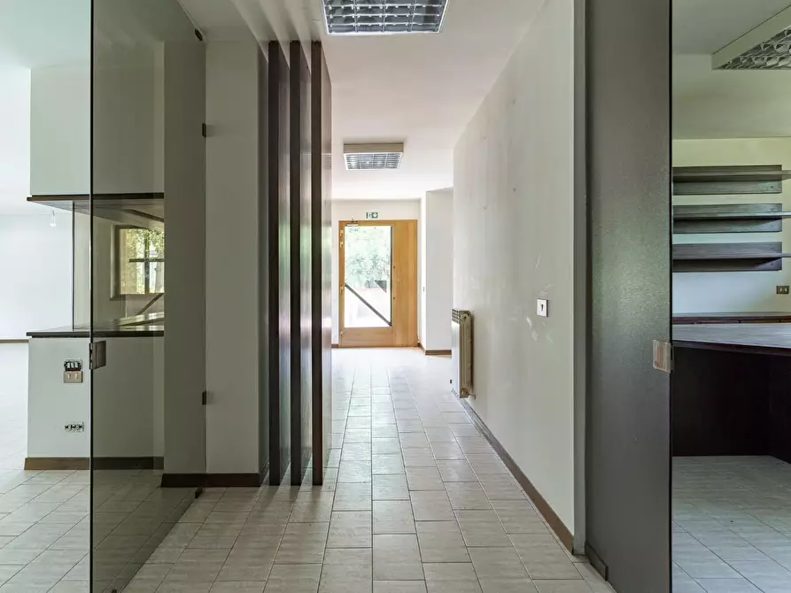Immagine 7 di Ufficio in vendita  a Vinci