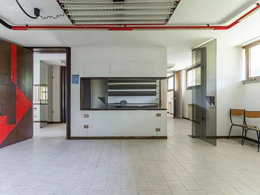 Immagine 24 di Ufficio in vendita  a Vinci