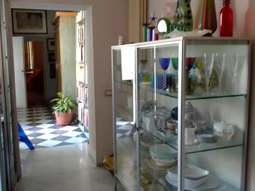 Immagine 5 di Appartamento in vendita  a Livorno