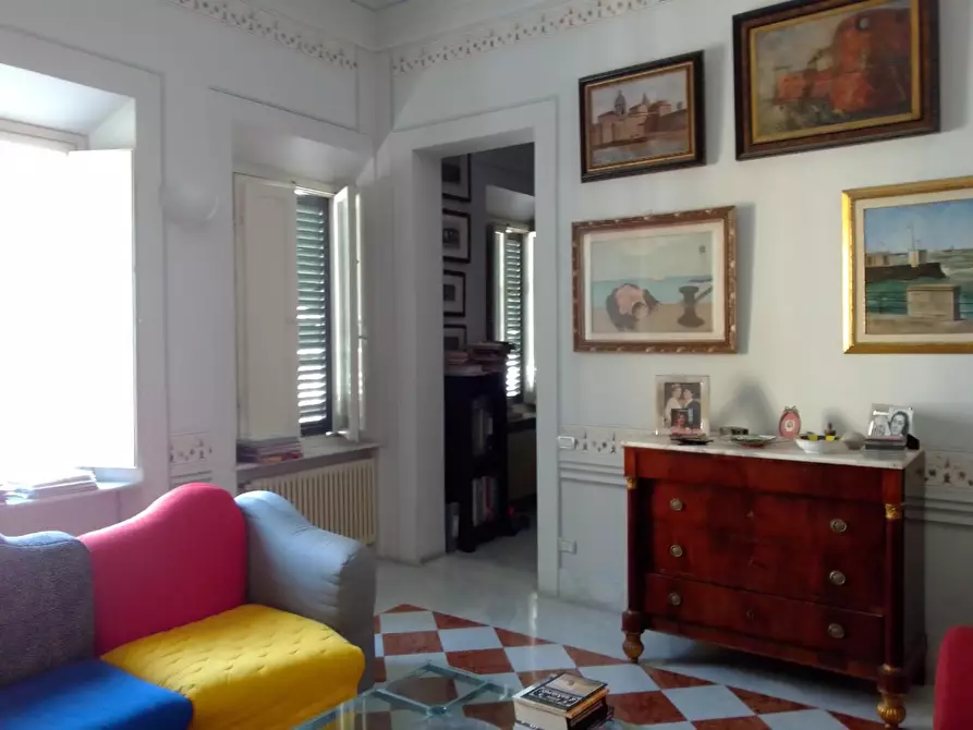 Immagine 2 di Appartamento in vendita  a Livorno