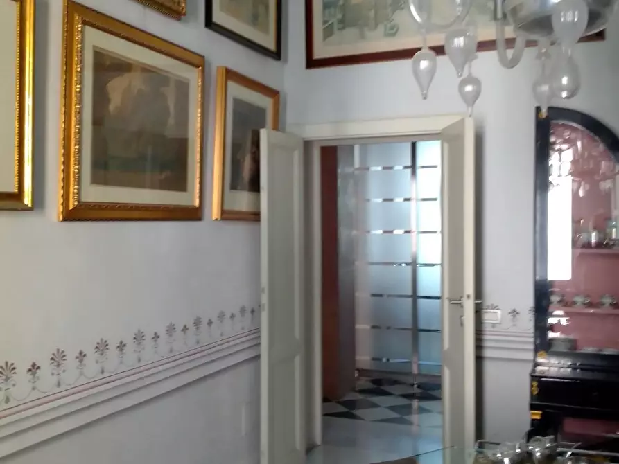 Immagine 18 di Appartamento in vendita  a Livorno