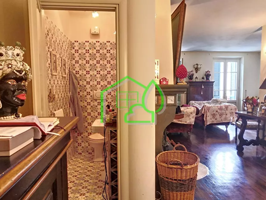 Immagine 14 di Villa in vendita  a Viareggio