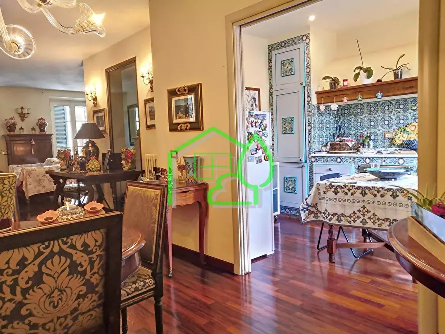 Immagine 15 di Villa in vendita  a Viareggio