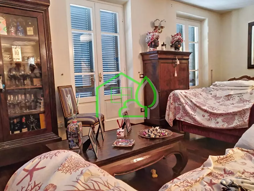 Immagine 8 di Villa in vendita  a Viareggio