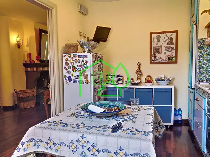 Immagine 17 di Villa in vendita  a Viareggio