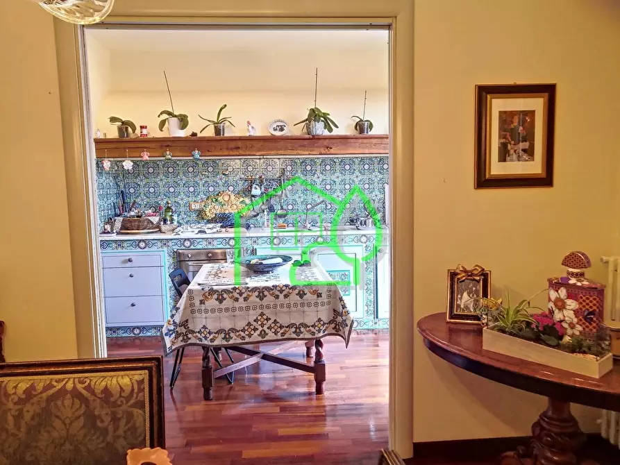 Immagine 16 di Villa in vendita  a Viareggio