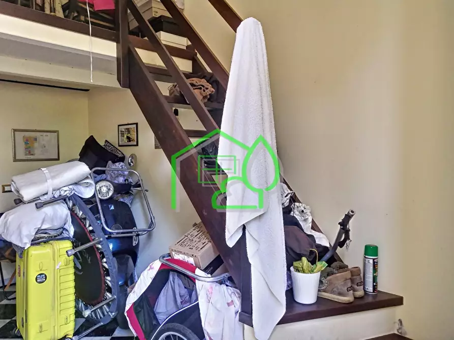 Immagine 43 di Villa in vendita  a Viareggio