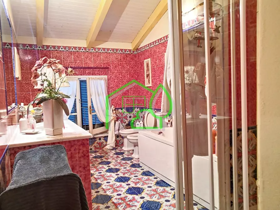 Immagine 25 di Villa in vendita  a Viareggio