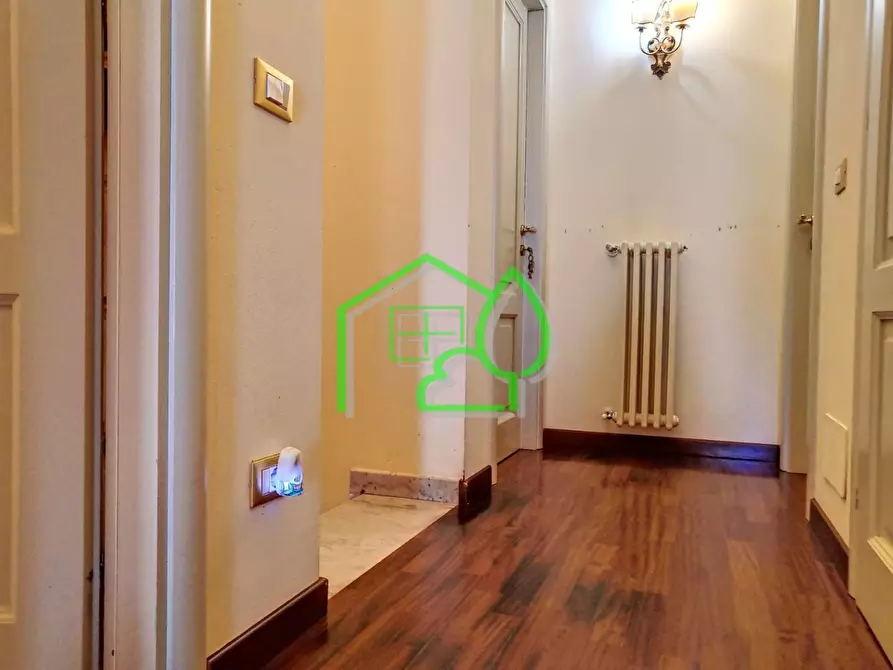 Immagine 24 di Villa in vendita  a Viareggio