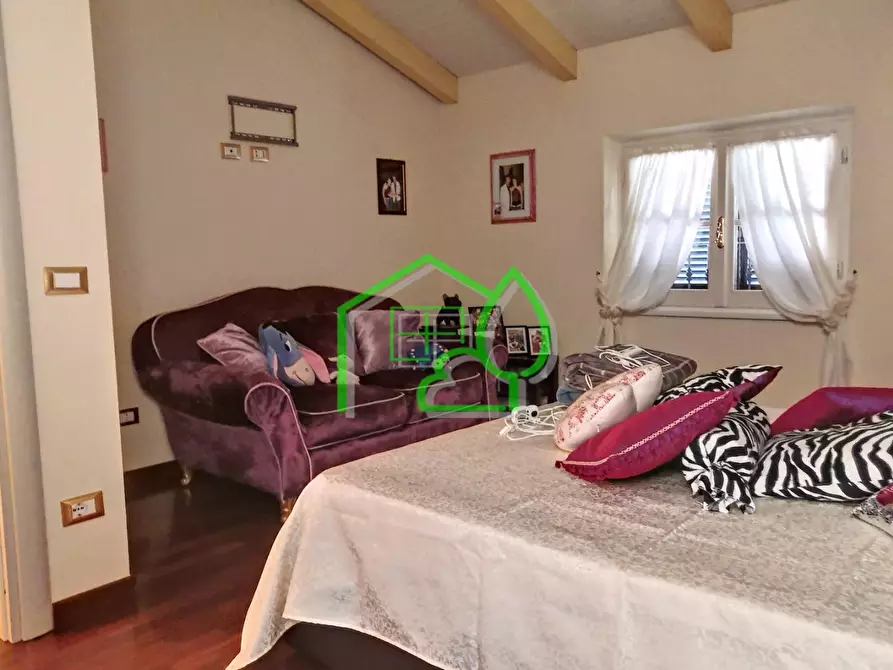 Immagine 33 di Villa in vendita  a Viareggio