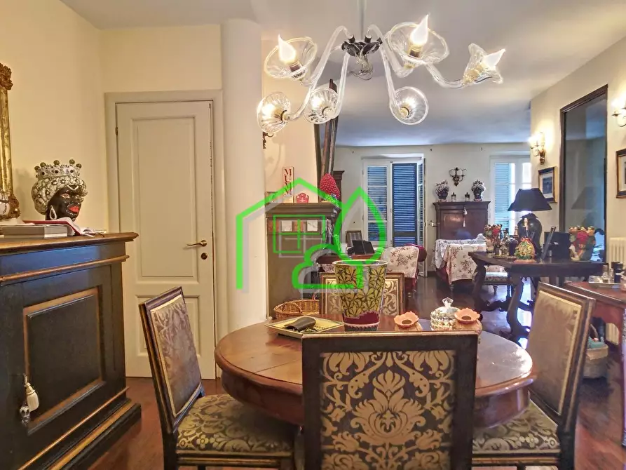 Immagine 13 di Villa in vendita  a Viareggio