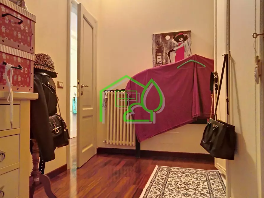 Immagine 40 di Villa in vendita  a Viareggio