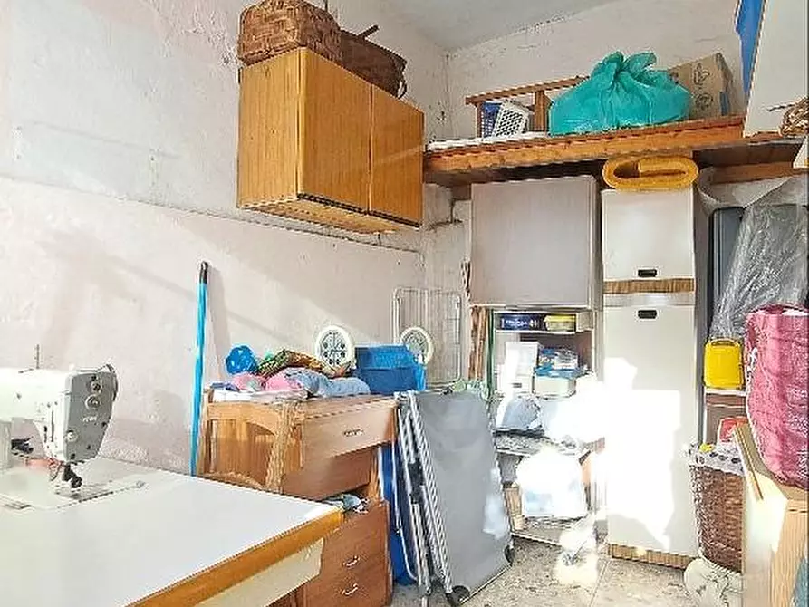 Immagine 46 di Villa in vendita  a Cascina