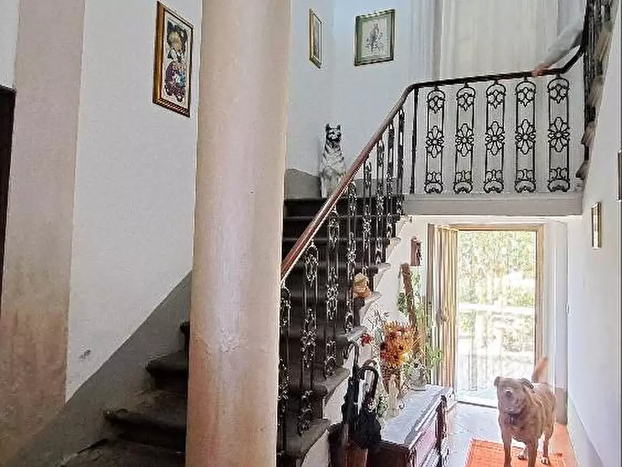 Immagine 25 di Villa in vendita  a Cascina