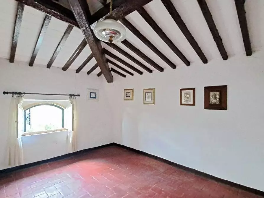 Immagine 35 di Villa in vendita  a Cascina