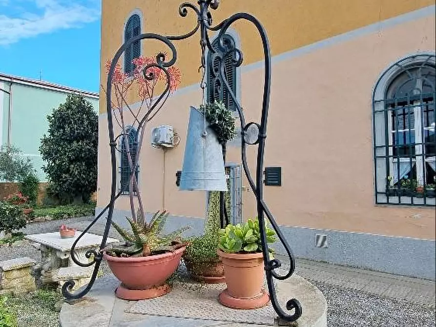 Immagine 5 di Villa in vendita  a Cascina