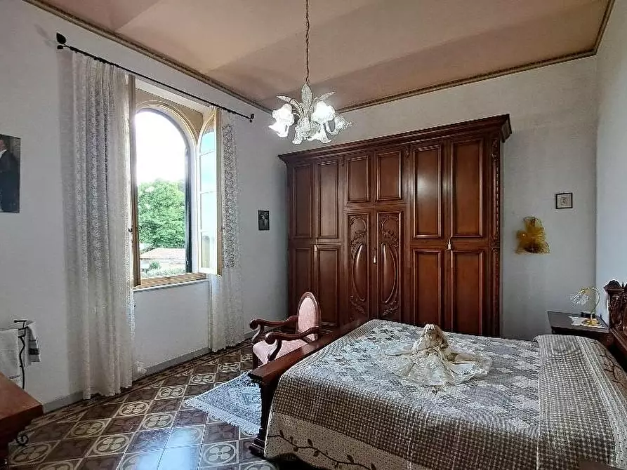 Immagine 32 di Villa in vendita  a Cascina