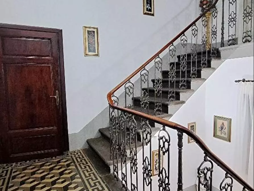 Immagine 34 di Villa in vendita  a Cascina