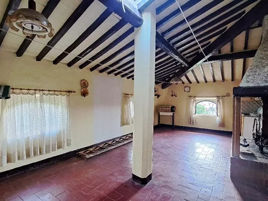 Immagine 40 di Villa in vendita  a Cascina