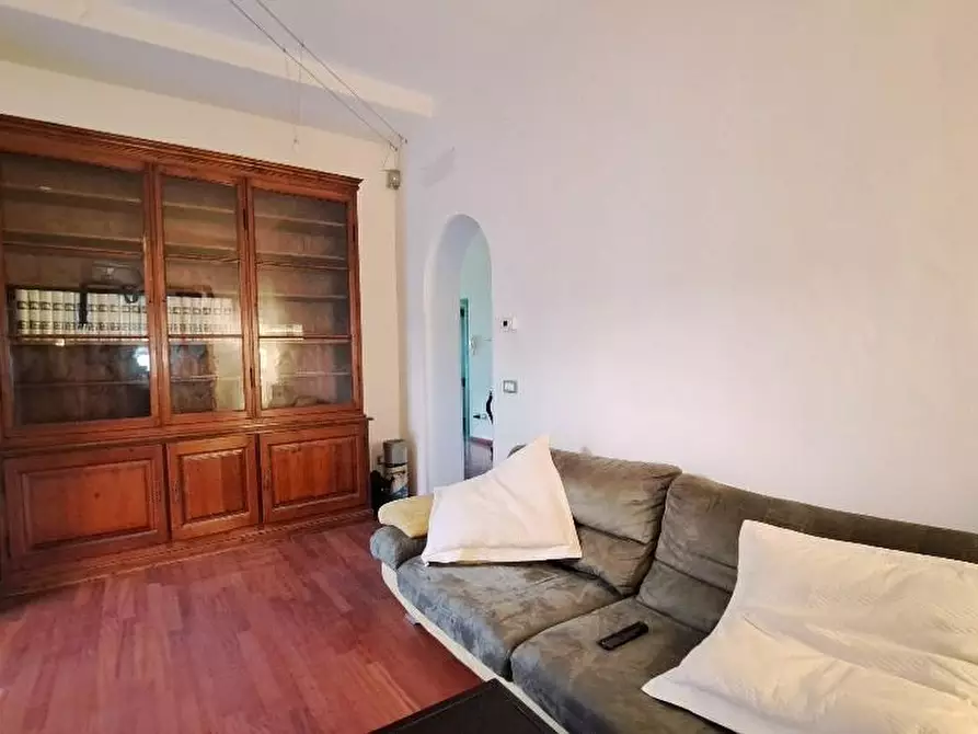 Immagine 11 di Villa in vendita  a Pisa