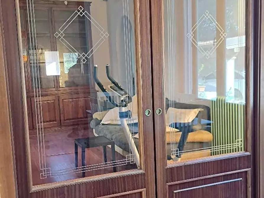 Immagine 12 di Villa in vendita  a Pisa