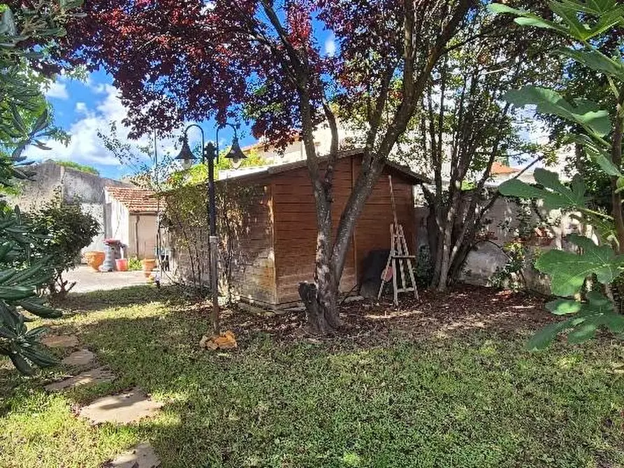 Immagine 47 di Villa in vendita  a Pisa