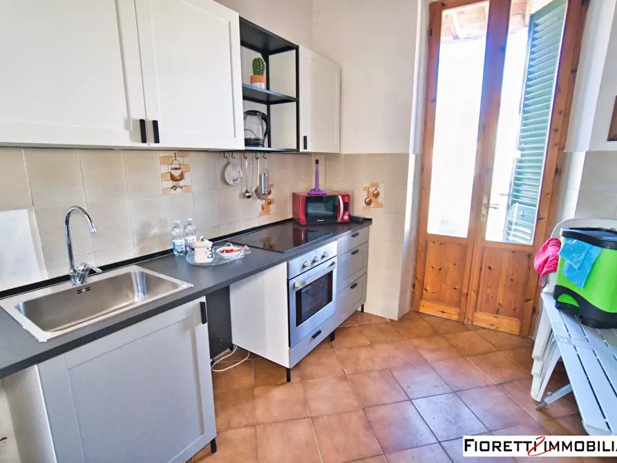 Immagine 7 di Porzione di casa in vendita  a Piombino