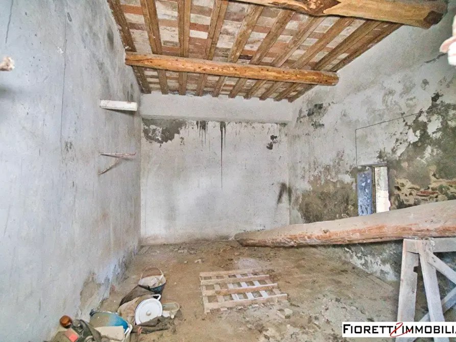 Immagine 42 di Porzione di casa in vendita  a Piombino