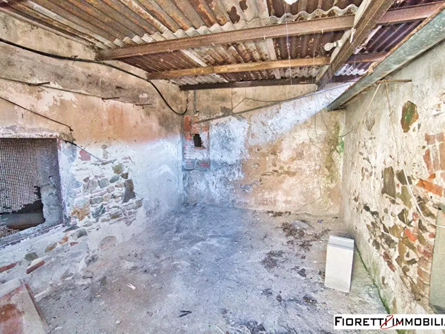 Immagine 43 di Porzione di casa in vendita  a Piombino