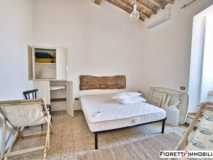 Immagine 10 di Porzione di casa in vendita  a Piombino