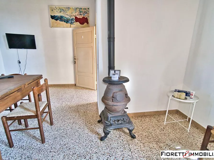 Immagine 6 di Porzione di casa in vendita  a Piombino