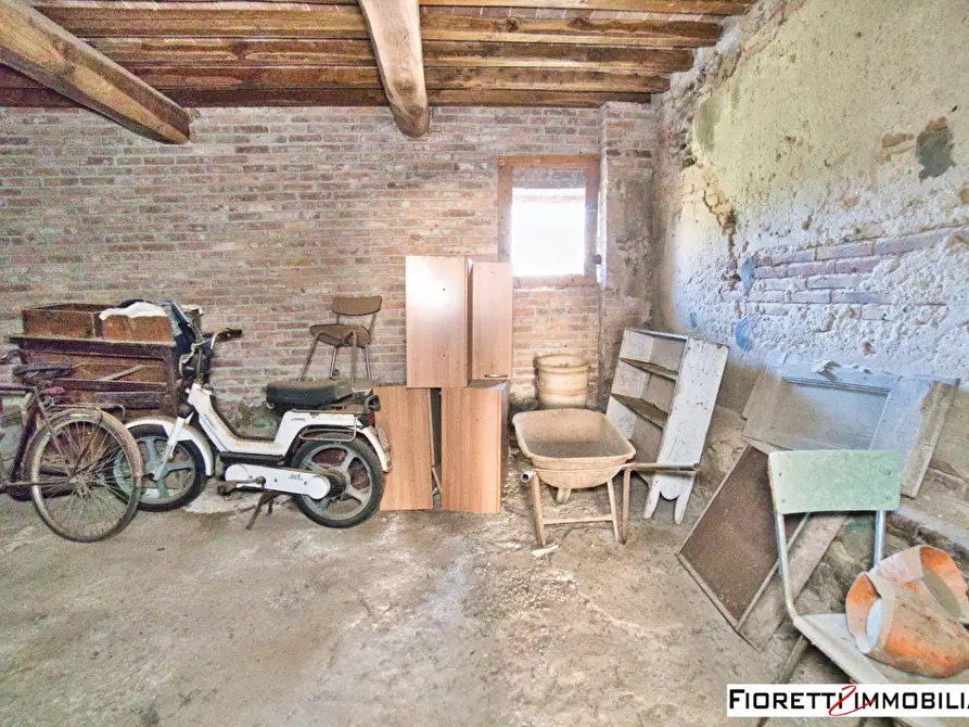 Immagine 35 di Porzione di casa in vendita  a Piombino