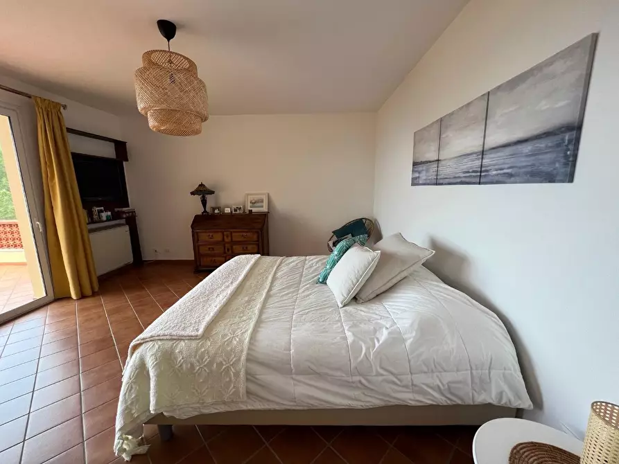 Immagine 10 di Villa in vendita  a Rosignano Marittimo