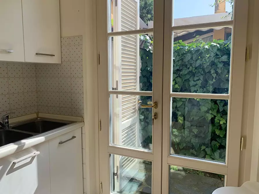 Immagine 13 di Villa in vendita  a Forte Dei Marmi