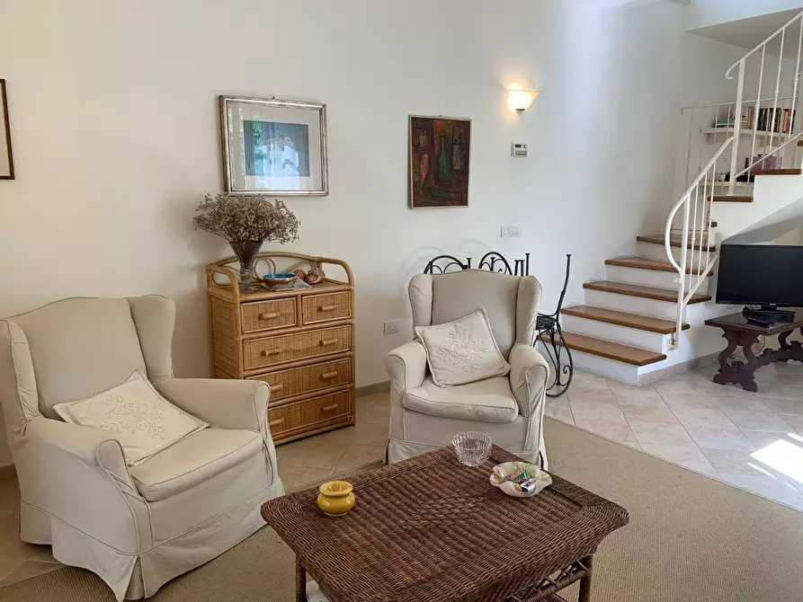 Immagine 2 di Villa in vendita  a Forte Dei Marmi