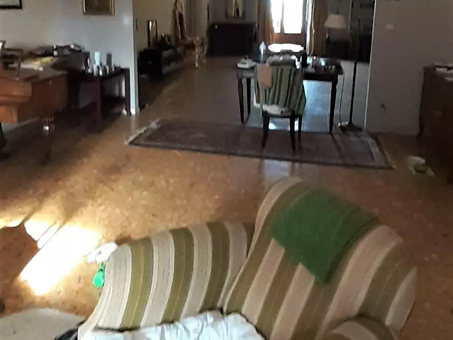 Immagine 13 di Villa in vendita  a San Miniato