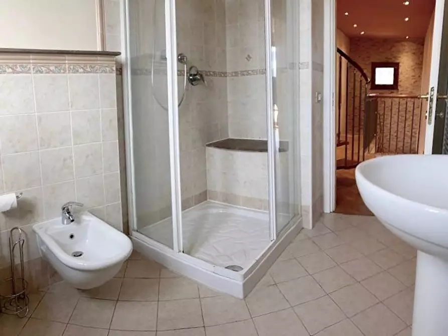 Immagine 9 di Casa bifamiliare in vendita  a San Giuliano Terme