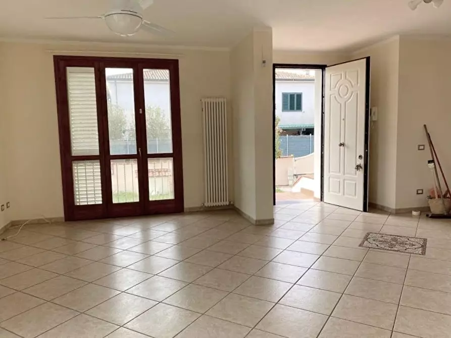 Immagine 3 di Casa bifamiliare in vendita  a San Giuliano Terme