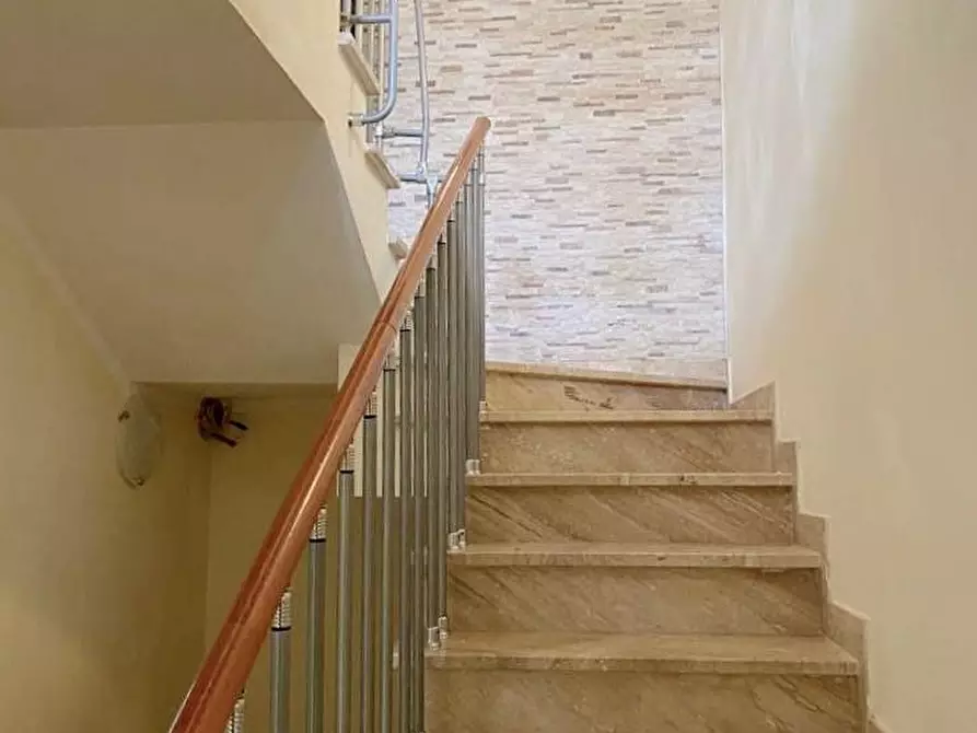 Immagine 4 di Casa bifamiliare in vendita  a San Giuliano Terme