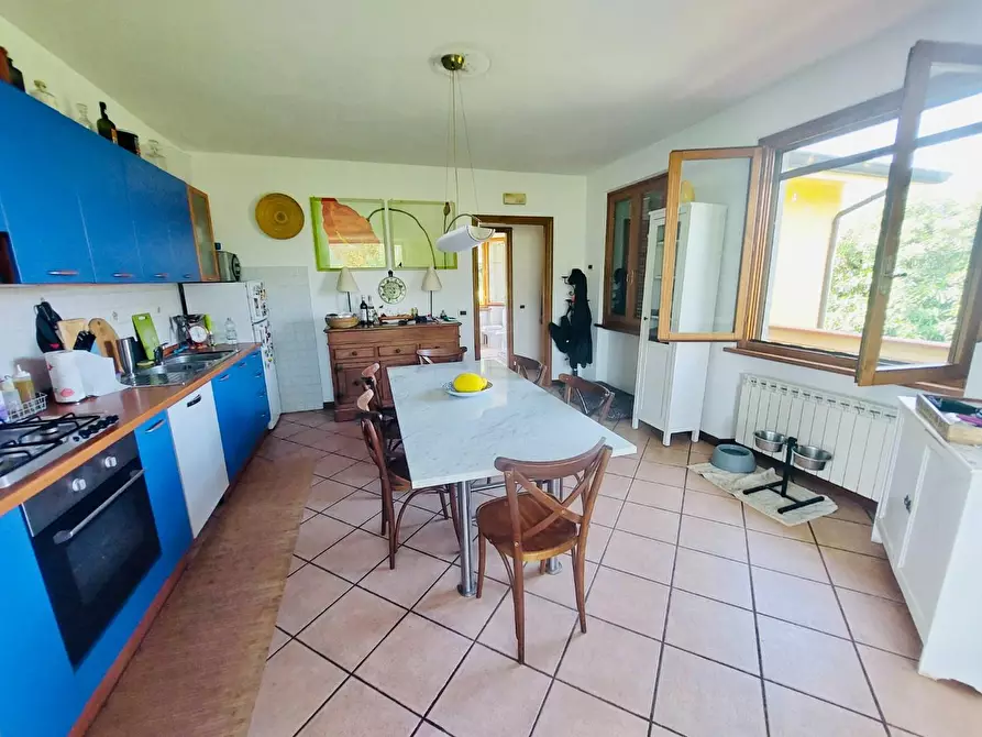 Immagine 13 di Villa in vendita  a Massarosa