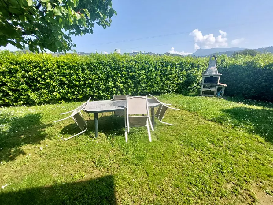 Immagine 4 di Villa in vendita  a Massarosa