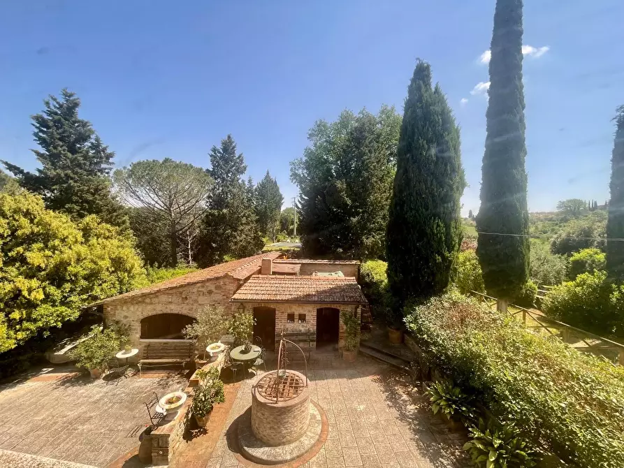 Immagine 49 di Casa colonica in vendita  a Asciano