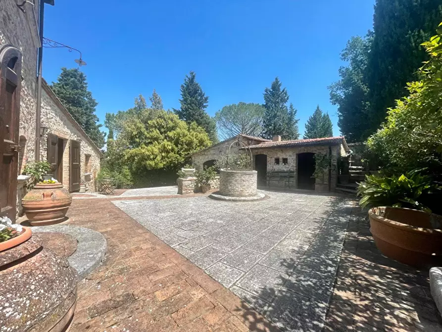 Immagine 58 di Casa colonica in vendita  a Asciano
